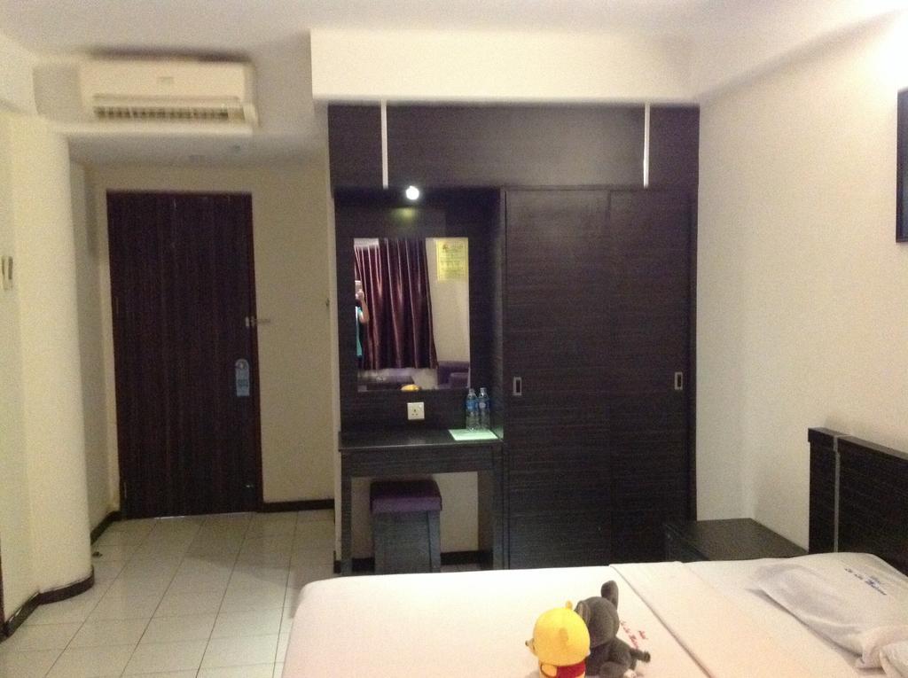 Lai Lai Mutiara Hotel Batam Exteriör bild