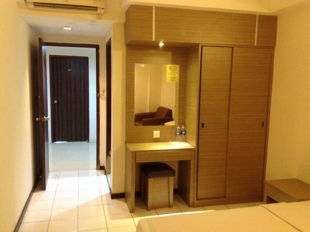 Lai Lai Mutiara Hotel Batam Exteriör bild