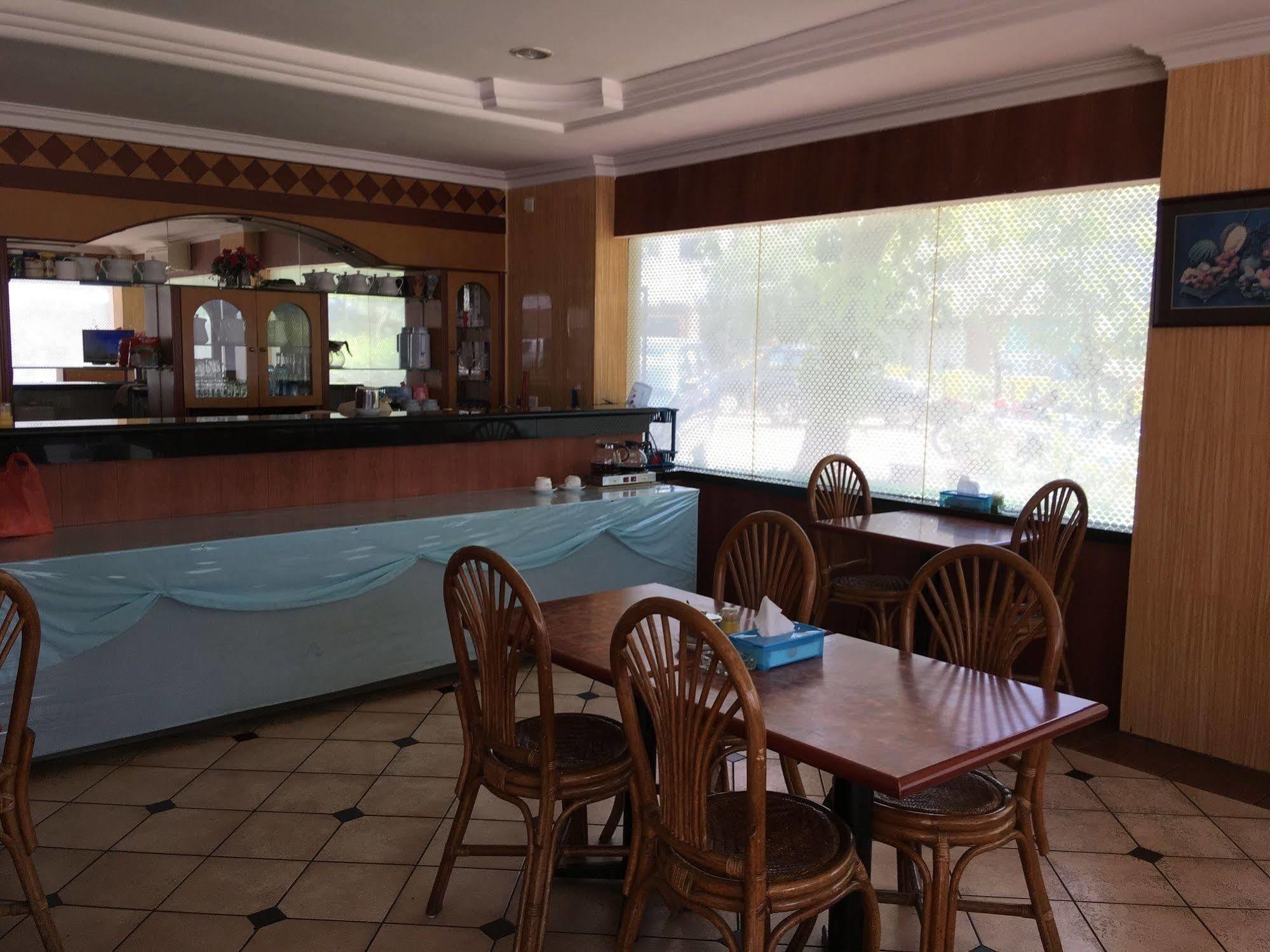 Lai Lai Mutiara Hotel Batam Exteriör bild