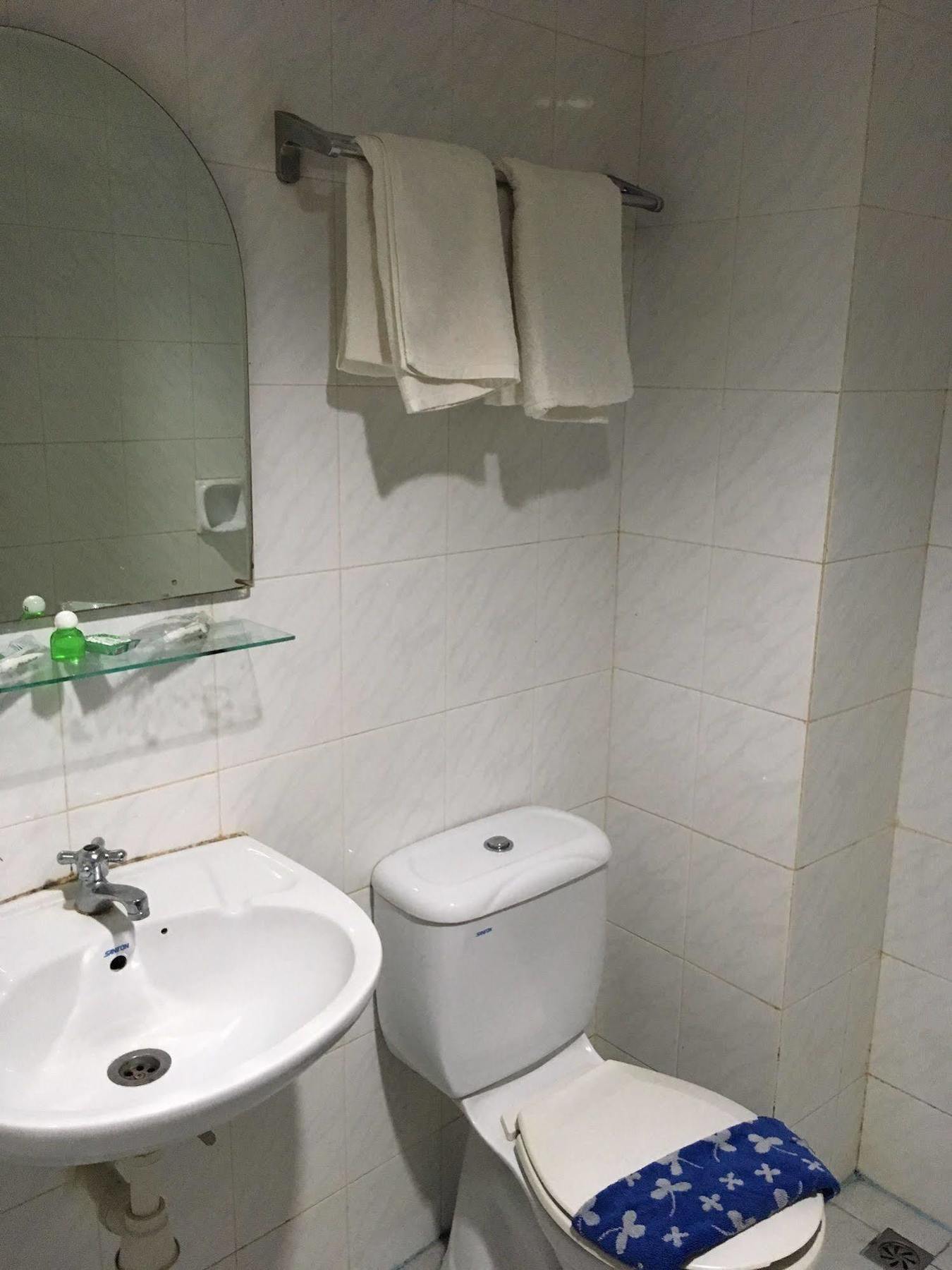 Lai Lai Mutiara Hotel Batam Exteriör bild