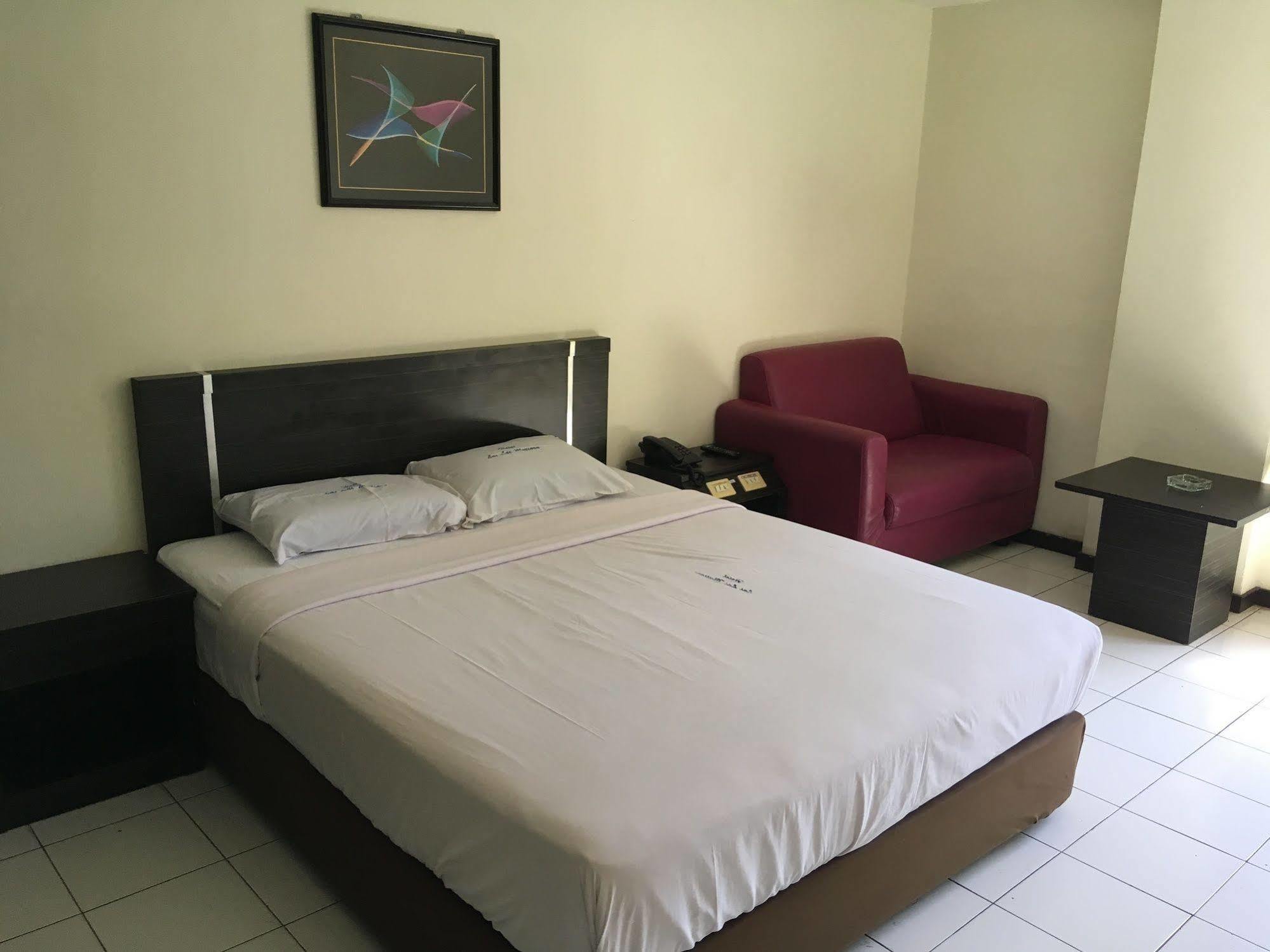 Lai Lai Mutiara Hotel Batam Exteriör bild